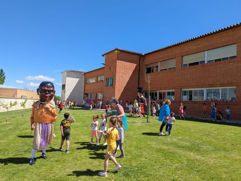 recreo cabezudos colegio calamocha